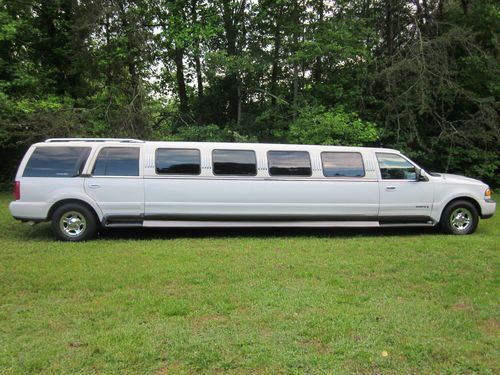 Mega stretch navigator suv limousine ready to make money!!!