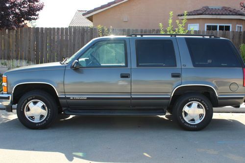 1999 chevy tahoe lt, only 62k original miles! 4x4, 4 door, leather, like new!!!!