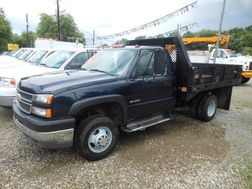 2005 chevrolet c 3500 stake/flat bed truck 4 x 2