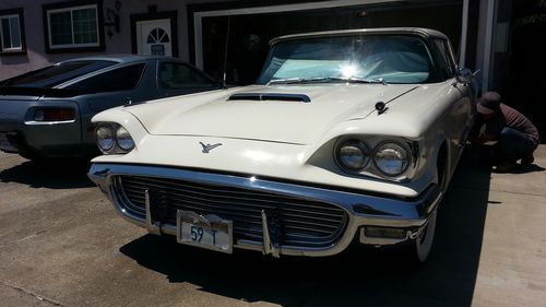 59 ford thunderbird in show condition... v8 engine, automatic, power everything