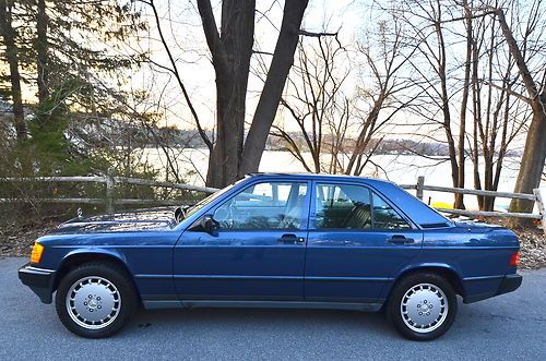 1987 mercedes benz 190e 2.6 w201 97,000 miles beautifully maintained