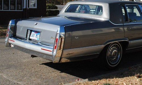 Cadillac brougham 1991 classic! in good condition! runs great!