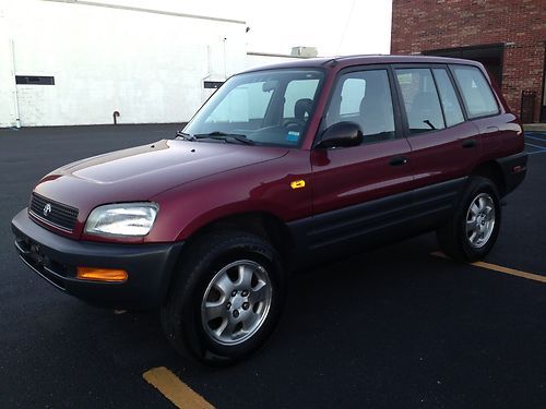 1997 toyota rav4,awd 5speed! 93k! cleanest one out there!! mint condition!!