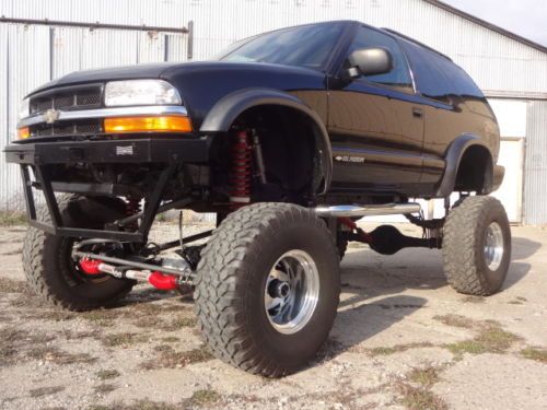 2001 chevy s10 zr-2 4x4 blazer lifted 18&#034; monster truck 4.3l v6 low miles