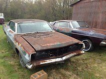 Two for one 1968 galaxie 500 and galaxie xl solid frame, lots of parts fastback