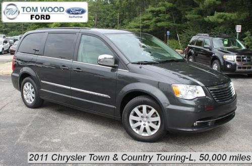 2011 chrysler town & country touring-l