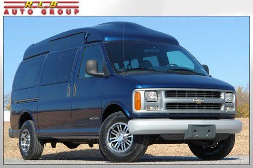 2000 express g2500 raised roof handicapped van 2900 miles toll free
