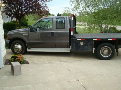Ford f-350 dually, 2005 flat bed, standard shift, non-diesel