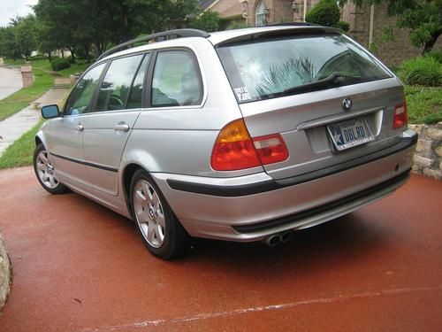 Beautiful one owner bmw 325xi wagon touring awd with 5 speed only one owner