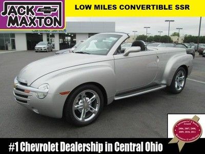 04 chevy ssr convertible low miles auto  leather heated seats  premium sound