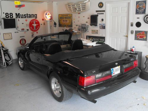 1988 ford mustang lx convertible 2-door 5.0l