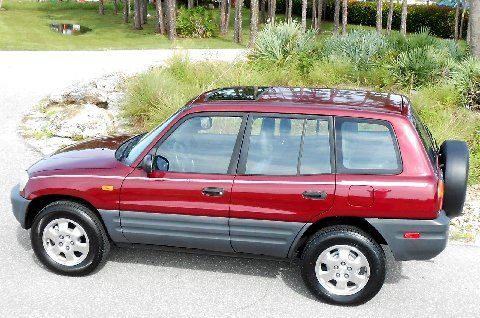 New timing belt~sunroof~automatic~new tires~full power~26 mpg's~2wd~wine red~crv