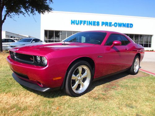 Challeneger rt r/t furious fuscia whit e leather nice!