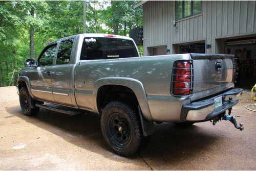 2006 chevrolet silverado 1500 lt1 extended cab 5.3l v8 with 4wd and 2" lift