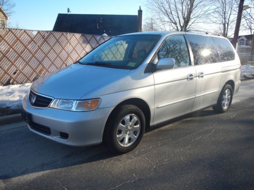 No reserve! only 27,000 miles! one owner, leather heates seats, 3rd row seating!