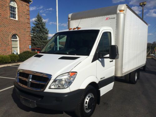 2007 dodge sprinter 3500 14ft box truck, extremely clean, looks new, no rust