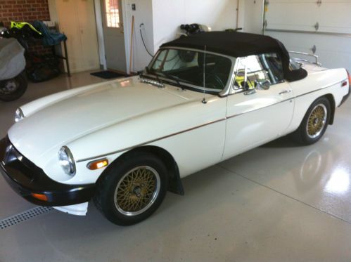 1980 mgb with a 215 ci v8 rover engine(made by buick) borg warner 5 speed trans