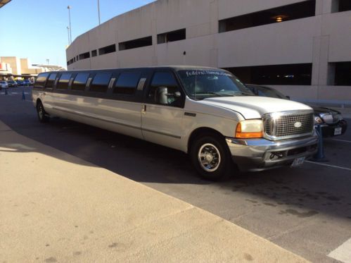Ford excursion limo 2000 tuxedo 220 20 passenger with one side seating