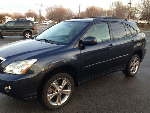 Loaded!  all options-lexus rx400h hybrid awd, super reliable
