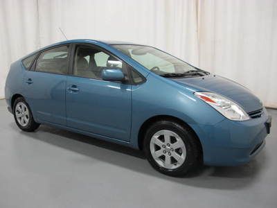 2005 toyota prius hybrid*runs great*clean carfax*save on gas!!