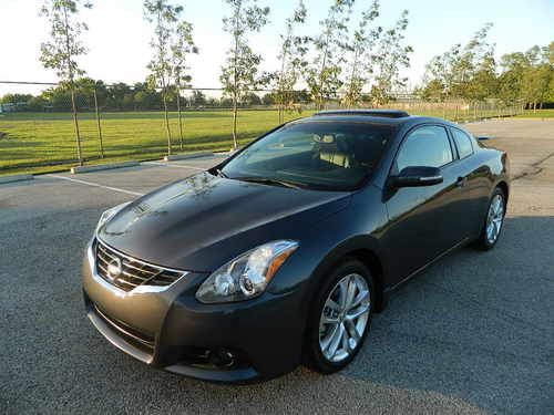 2012 nissan altima 3.5 sr  coupe gray -- bose system-- rear view - free shipping
