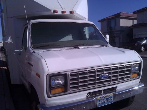 1990 ford e350 econoline box truck 8 cyl white waltco liftgate