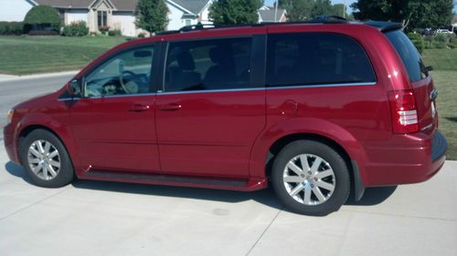 Grandpas 2008 chrysler town and country touring minivan 1 owner 16k low miles