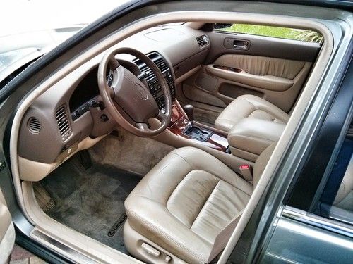 1997 lexus ls400 sedan 4-door 4.0l - 86k miles - rides beautifully - garage kept