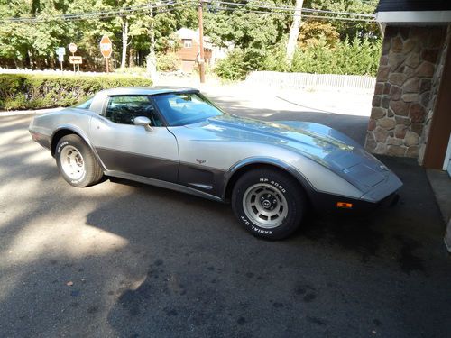 1978 corvette  silver