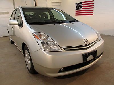 Beautiful fully loaded package #5 navigation clean title wellmaintained 50mpg!
