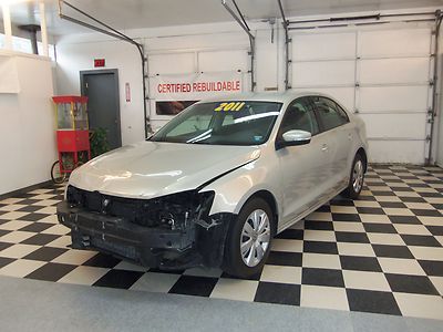 2011 jetta se no reserve salvage rebuildable sells to high bidder
