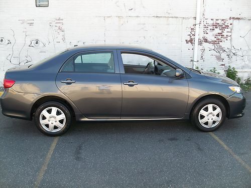 2009 toyota corolla le. 35mpg very low miles! the most reliable car you can own!