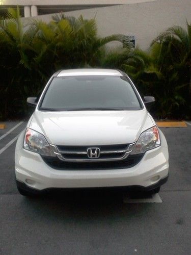 Honda crv-2011 still under factory warranty - $17,998.00