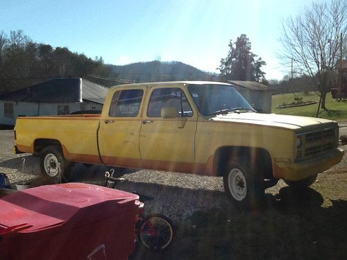 1988 chevy pickup truck r30 (3500) 1 ton truck crew cab long bed