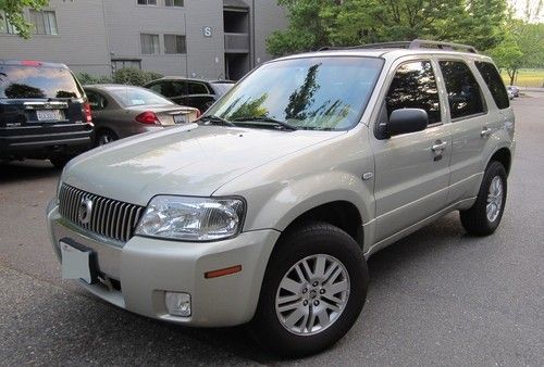 82k mercury mariner 2005 (luxury ford escape , must sell )