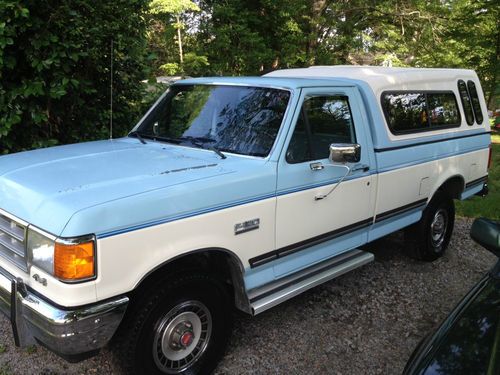 Excellent condition!  low miles - 22k!  2-tone carolina blue and white w/ topper