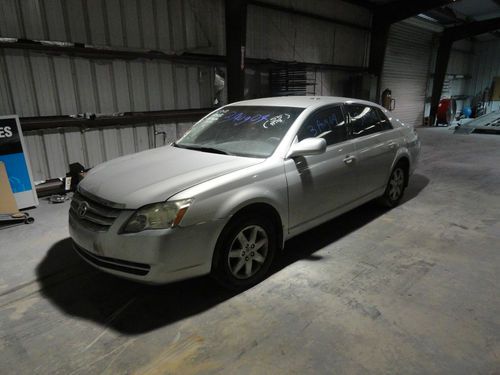 2006 avalon xl wrecked damaged damage repairable needs work project rebuildable