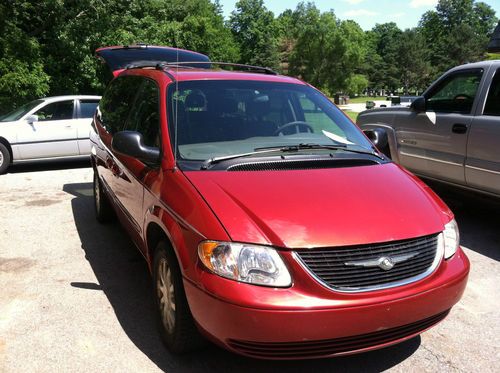 Clean 2003 chrysley town and country minivan