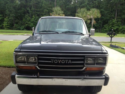 1988 toyota land cruiser base sport utility 4-door 4.0l rust free. two owner