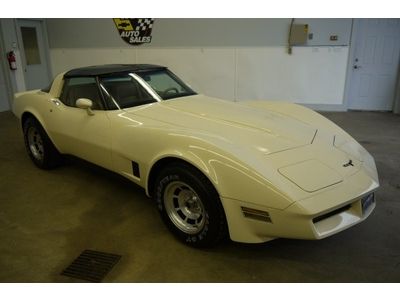 1981 chevrolet corvette coupe  only 11,126 miles! excellent condition l81