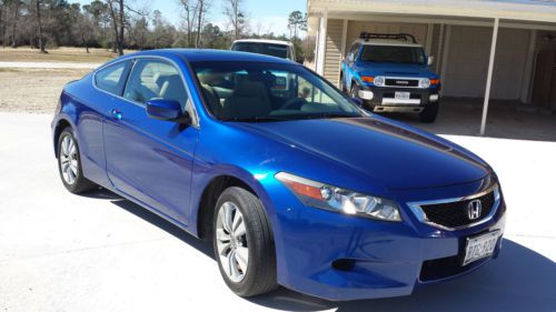 Honda accord coupe! 2009, htd seats, beautiful, leather, sunroof, only 47k miles