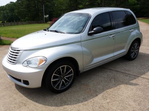 2009 pt cruiser,  excellent condition,  57500 miles, new tires and brakes