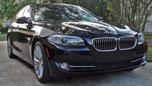 2011 bmw 535i sport - only 13.5k miles!!  loaded - premium 2, convenience, sport
