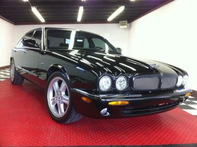 1999 jaguar xjr 4-door 4.0l  66,000 original miles- carfax perfect !!!