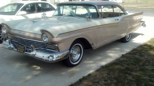 1957 ford fairlane 500, two door hardtop, continental kit, fender skirts