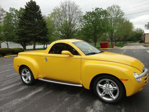 2003 slingshot yellow chevrolet ssr v8 4 speed automatic 1000 miles
