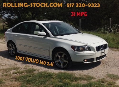 2007 volvo s40 loaded, leather, power everything nice car  make an offer!  wow!
