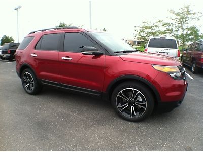 2013 explorer sport ecoboost  awd / used with 1k miles! / pano roof / leather