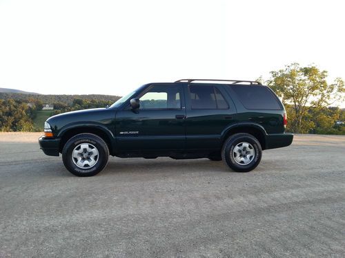 2003 chevy s-10 blazer 4 dr. 4x4 with only 52.000 miles