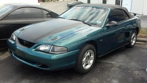 1998 mustang convertible roller  nice paint and upgrades!  98 mustang sports car